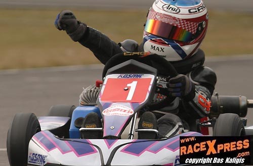 Max Verstappen wint 5e VAS race op rij